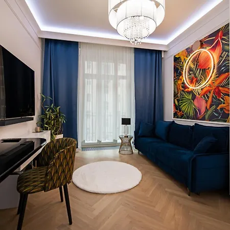 Luxusni Designovy Emotion Se Saunou V Srdci Kralovskych Vinohrad براغ