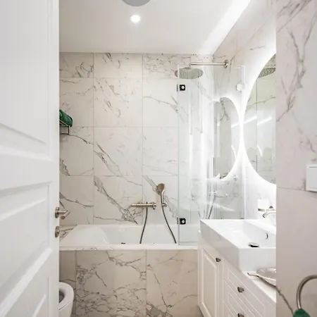 Apartament Luxusni Designovy Emotion Se Saunou V Srdci Kralovskych Vinohrad Praga