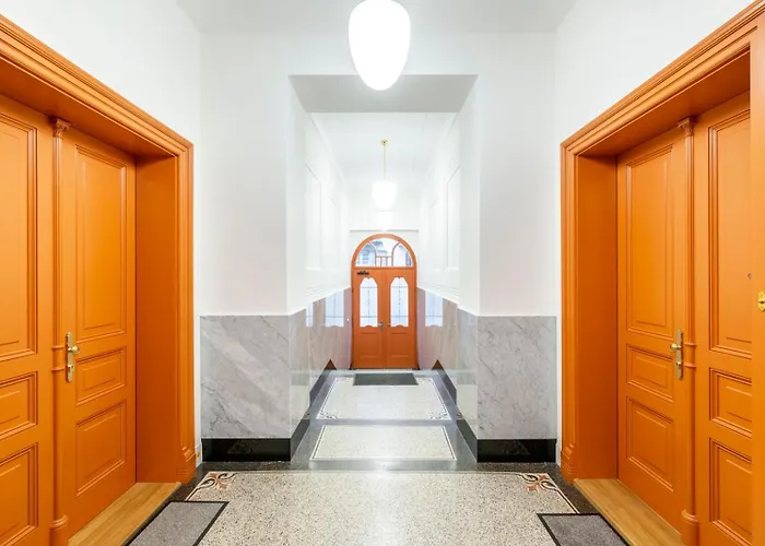 Luxusni Designovy Emotion Se Saunou V Srdci Kralovskych Vinohrad